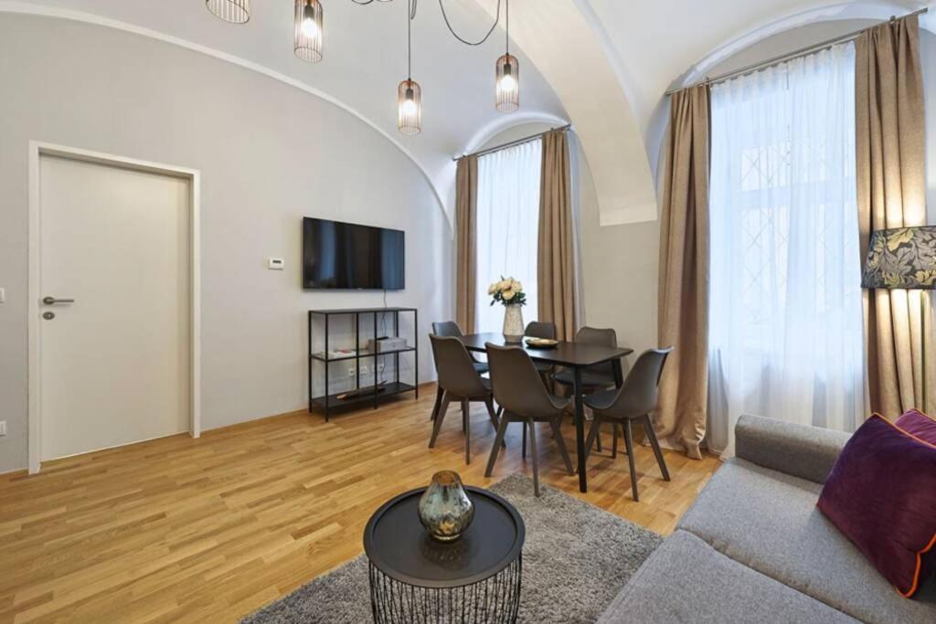 Vienne City Apartment Crown 6 Exterior photo
